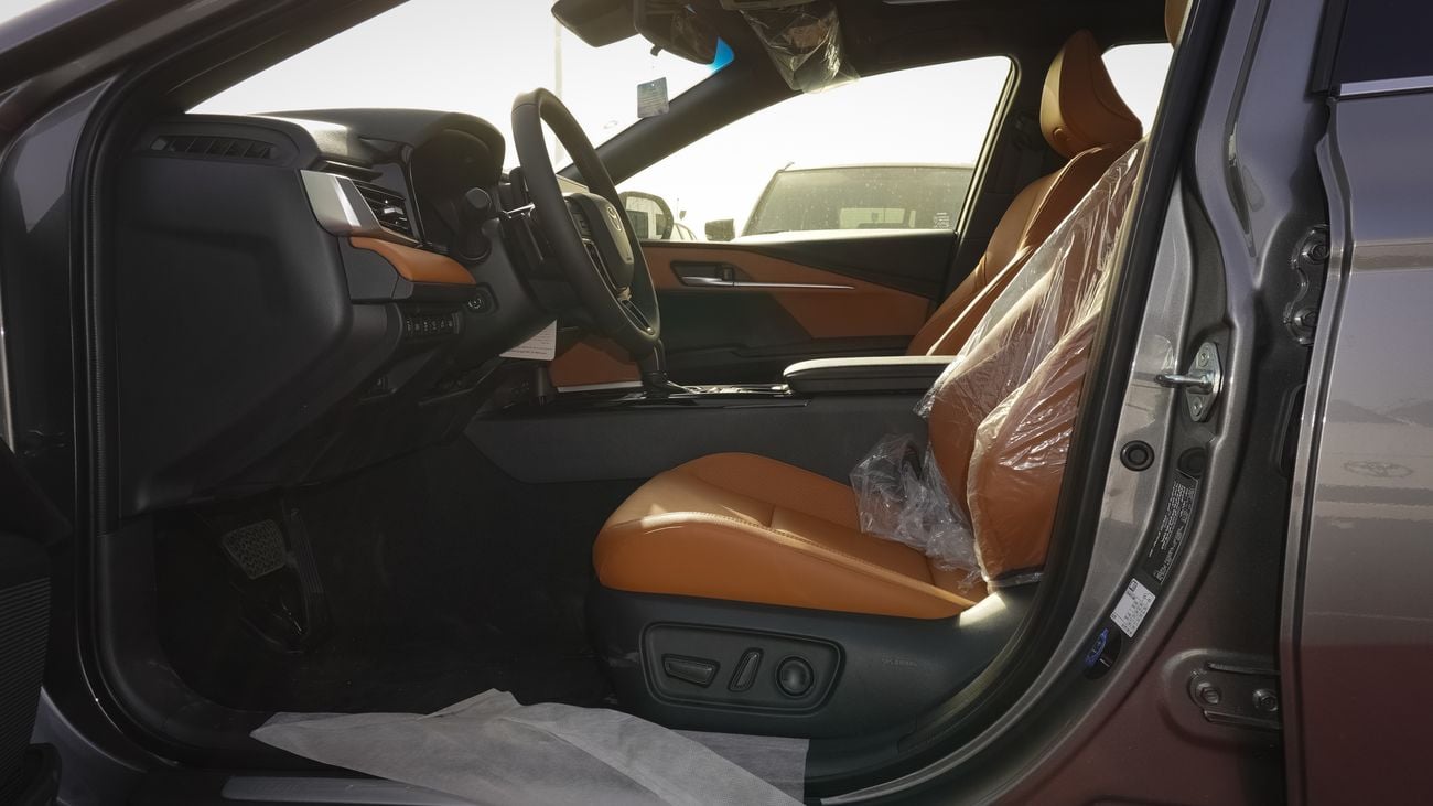 تويوتا كامري Lumiere 2.5L HEV