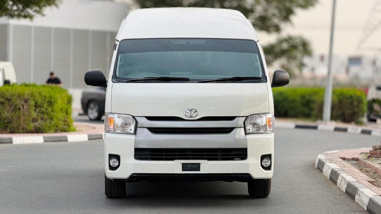 Toyota Hiace 2009 | RHD | 3.0L DIESEL ENGINE | MANUAL TRANSMISSION | 14 SEATERS | 2WD |
