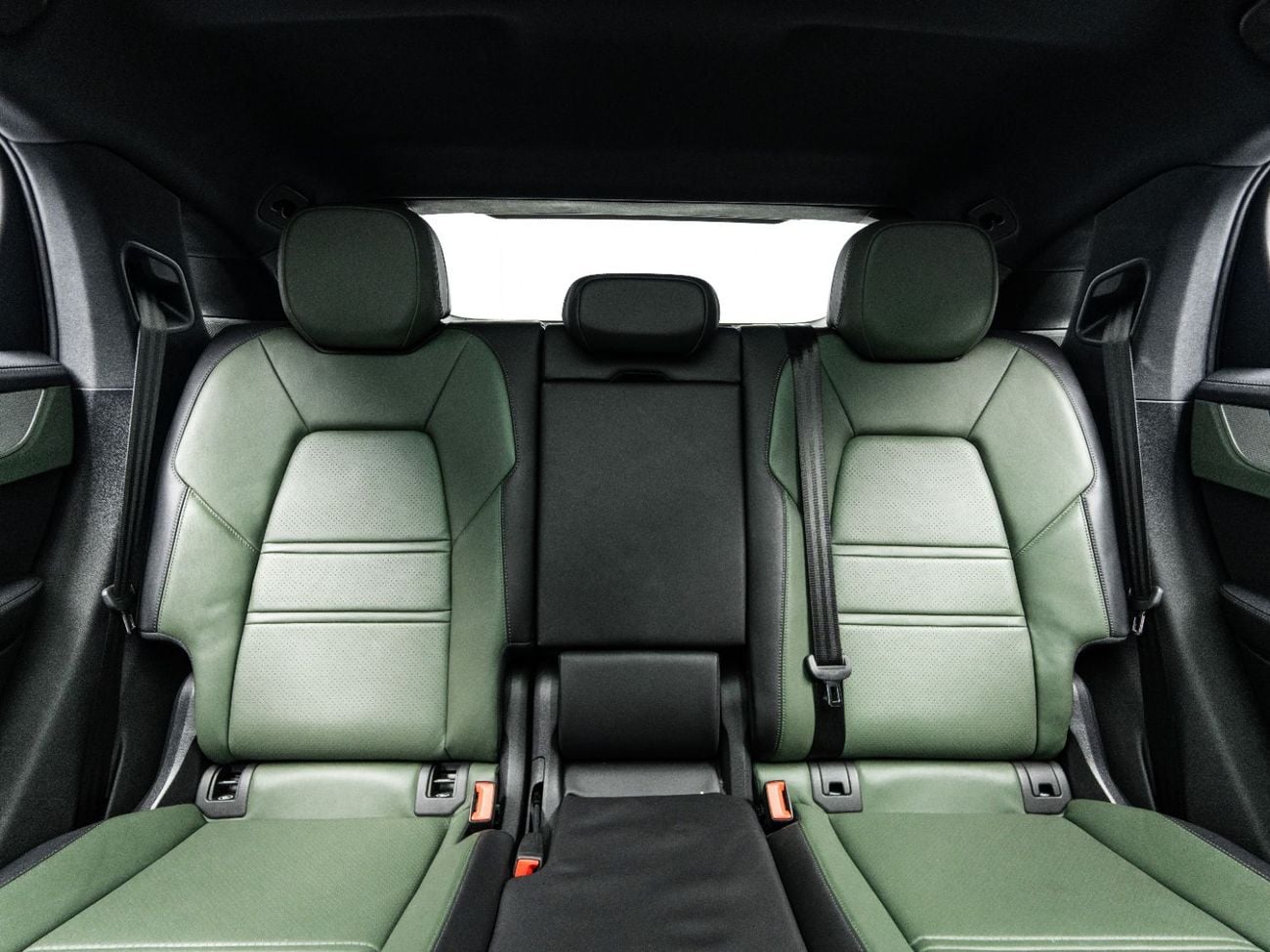 بورش كايان 2025 Porsche Cayenne Coupe, 3.0 TC V6, AWD, 335bhp, 8 Speed Auto