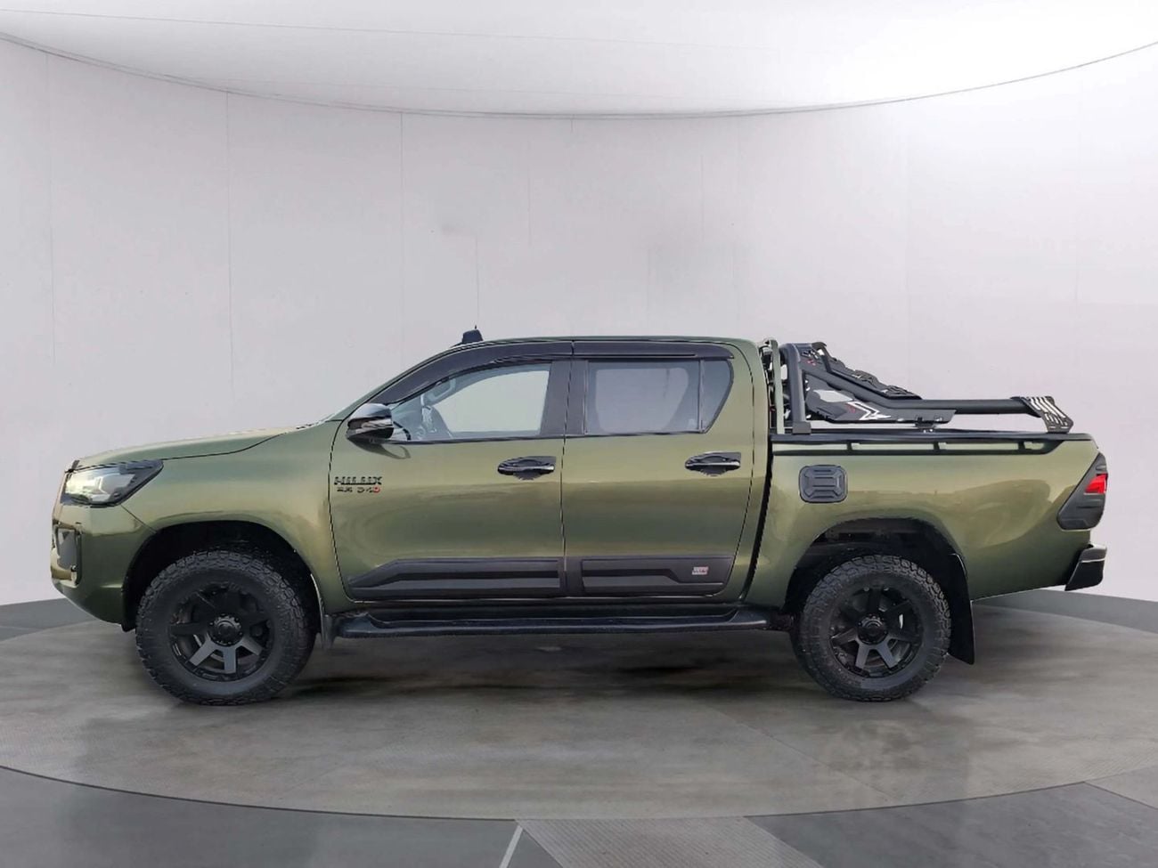 تويوتا هيلوكس SGLX 4X4 Diesel 2.8L Right Hand Drive (RHD)