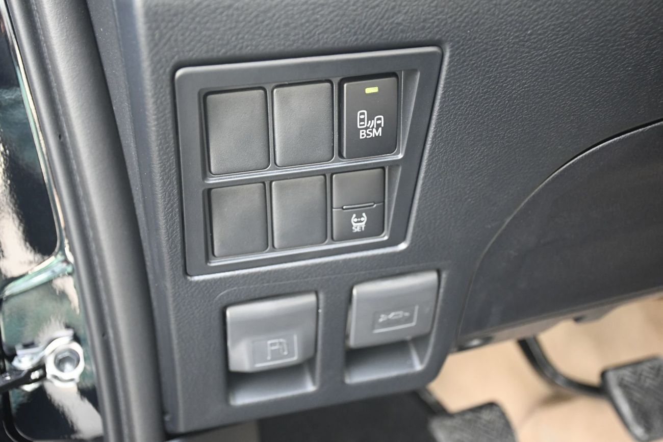 Toyota Hilux 2.7L Manual  Push Start with BSM Full Option