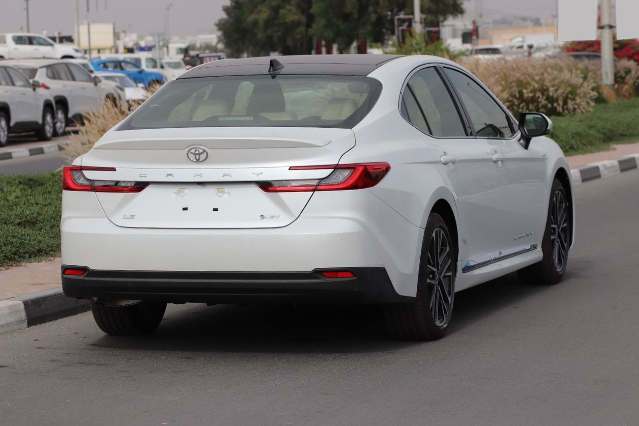 Toyota Camry 2.5LE, KEYLESS ENTRY,PUSH START, PANORAMIC ROOF, ALLOY WHEELS, MODEL 2026