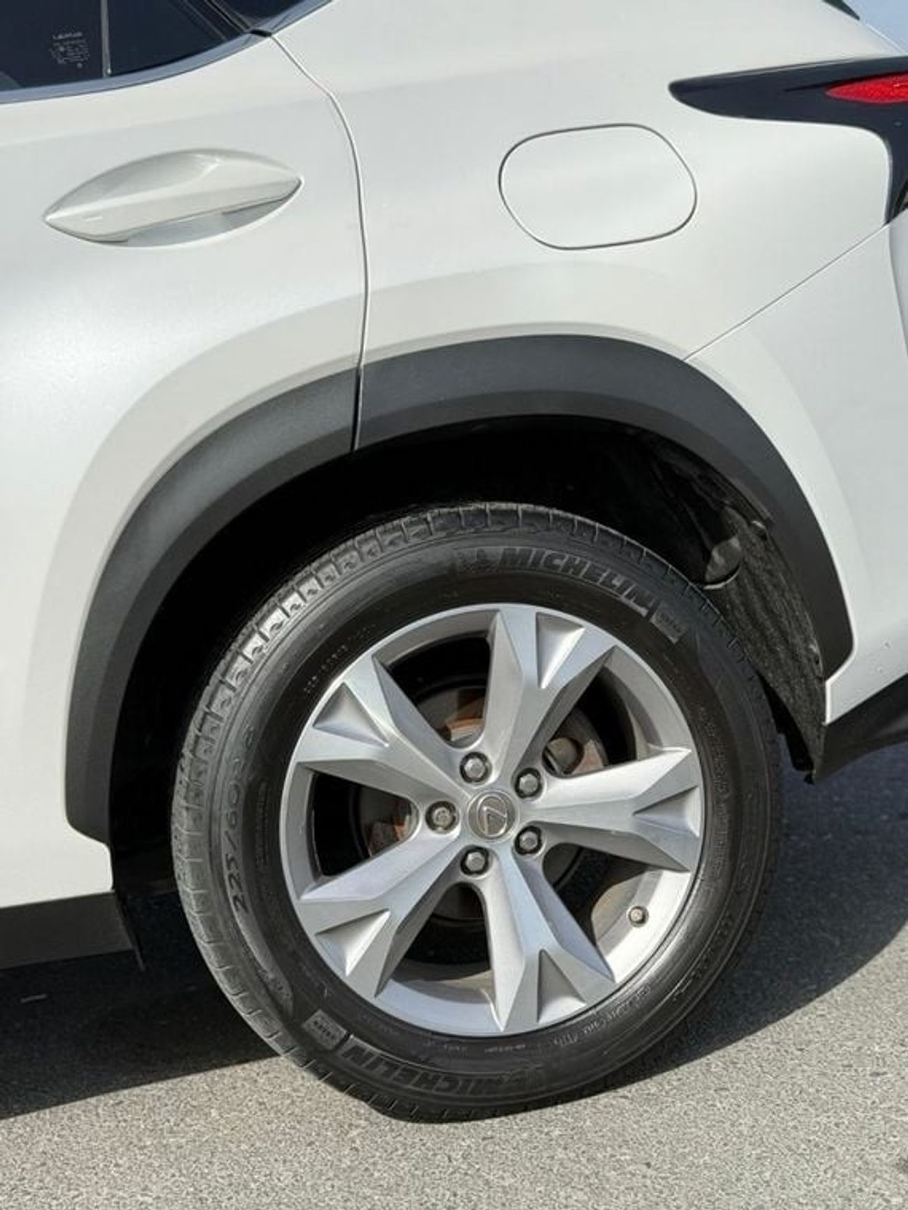 Lexus NX200t 4WD Premier 2.0L full option