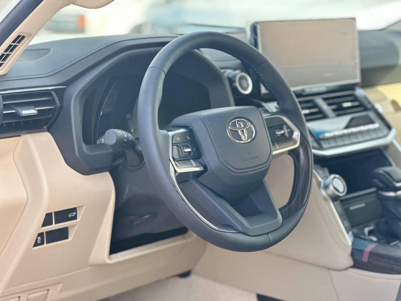 Toyota Land Cruiser VX 4.0L PTR A/T // 2026 // High Option With 360 Camera , Memory Seat , Cooling & Heater Seats // Spe