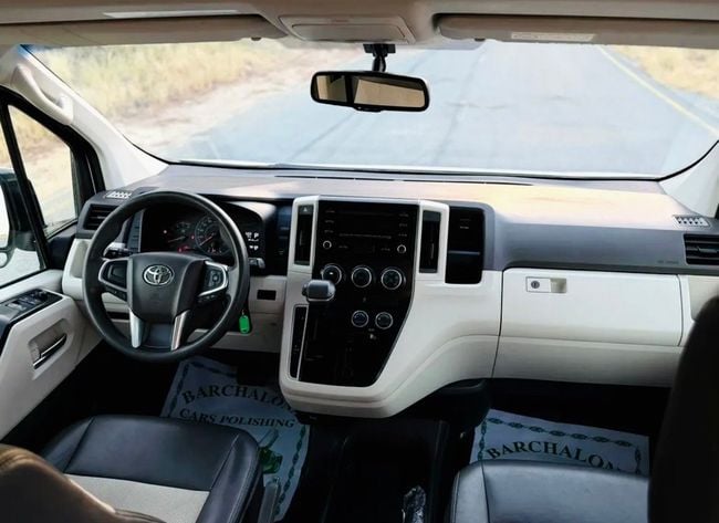 Toyota HiAce 2021 Model Diesel Engine Automatic Transmission Full Option GCC Specification Very Perfect Condition, миниатюра 23