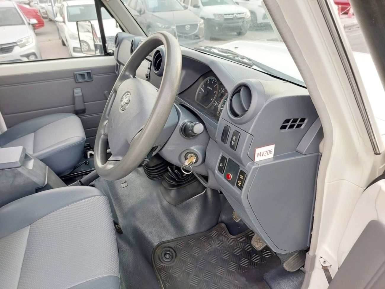 تويوتا لاند كروزر بيك آب TOYOTA LAND CRUISER PICK UP RIGHT HAND DRIVE(PM10017)