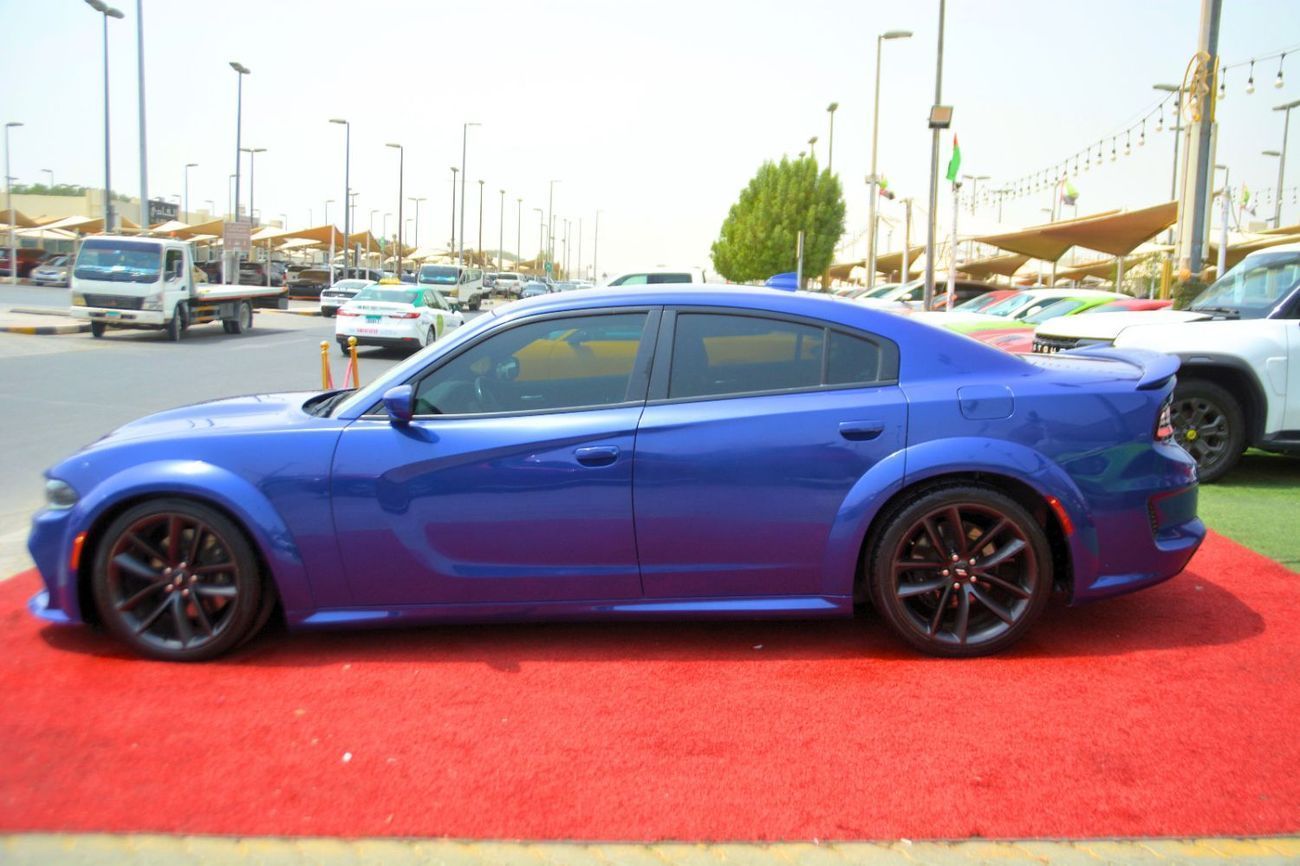 Dodge Charger GT 3.6L CHARGER WITH PADEL SHIFTERS AND BIG SCREEN