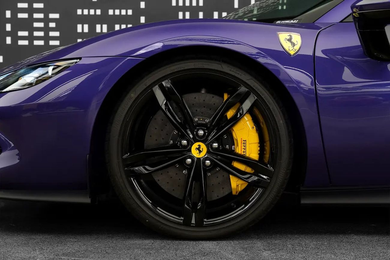 فيراري 296 GTS