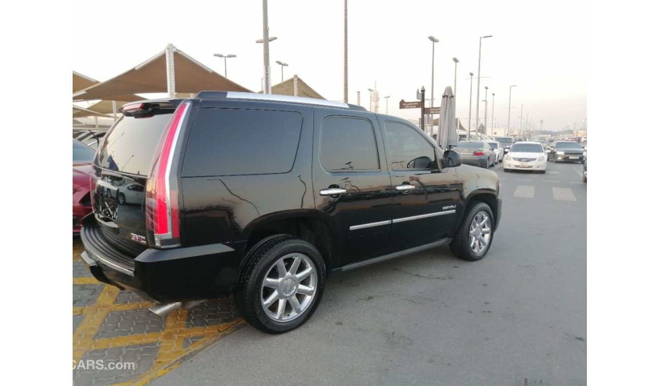 GMC Yukon GMC DENALI 2010 GOOD CONDITION