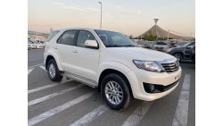 Toyota Fortuner 4x4 EXR AND ECO 2.7 V4 2013 GCC SPECIFICATION