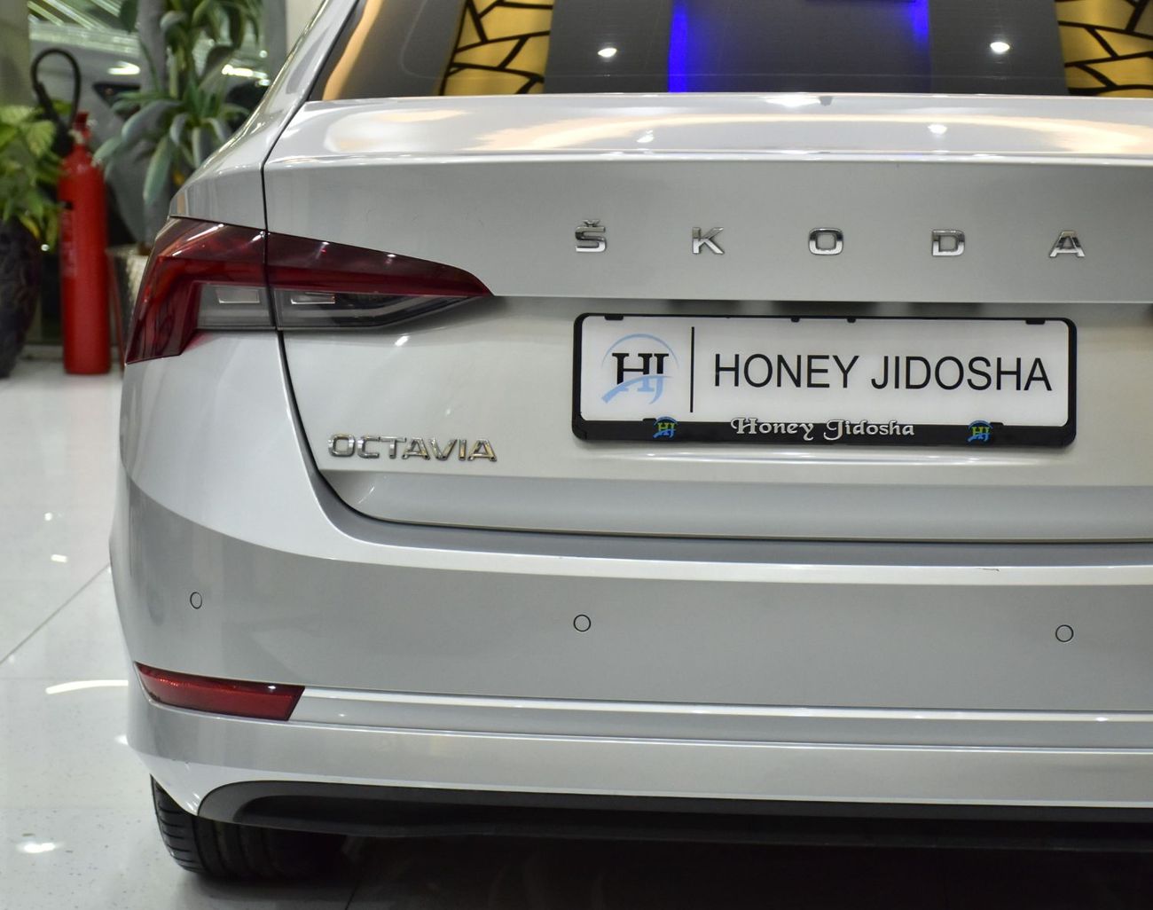 سكودا أوكتافيا EXCELLENT DEAL for our Skoda Octavia ( 2021 Model ) in Silver Color GCC Specs