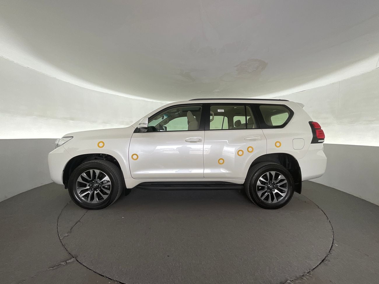 تويوتا برادو GXR | شامل الضمان | 0 ﺪﻔﻋﺓ ﺃﻮﻟﻯ