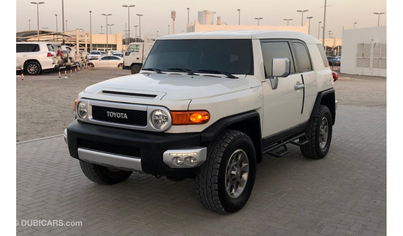 Toyota FJ Cruiser TOYOTA FJ