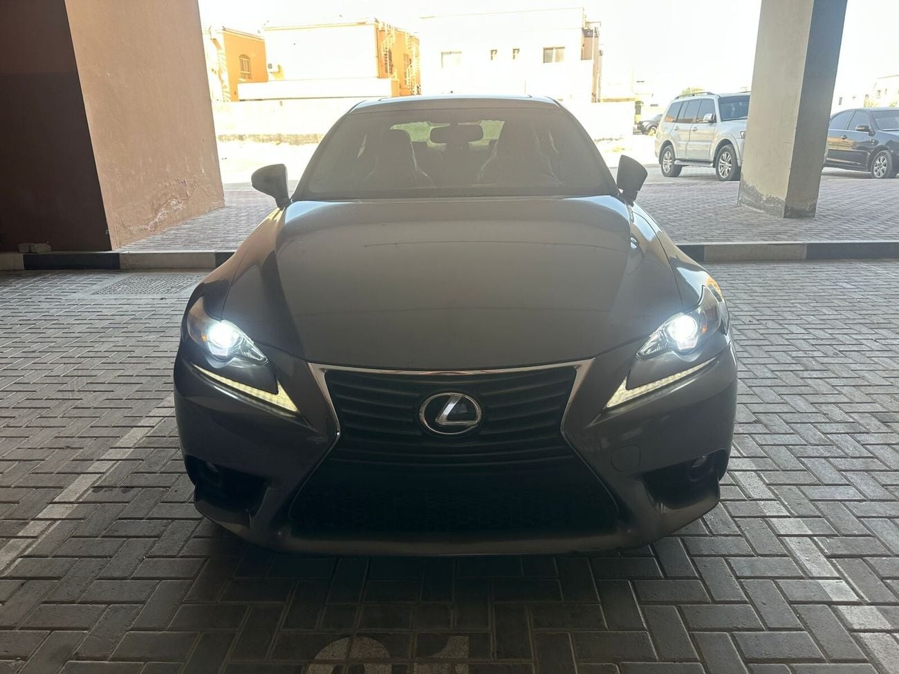 لكزس IS200t STD (NON GCC)