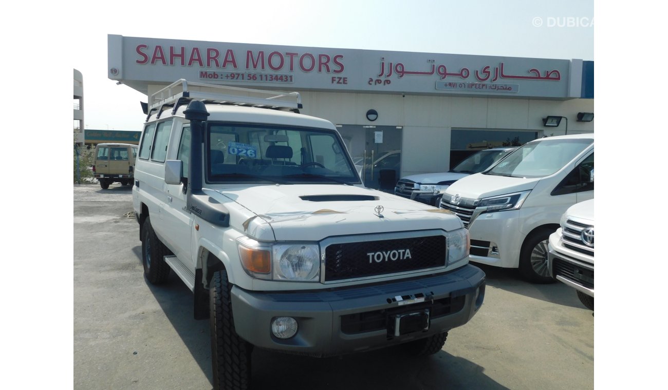 Toyota Land Cruiser Hard Top 78 Hardtop 4.5L Diesel 4WD M/T-ABS-3 Door