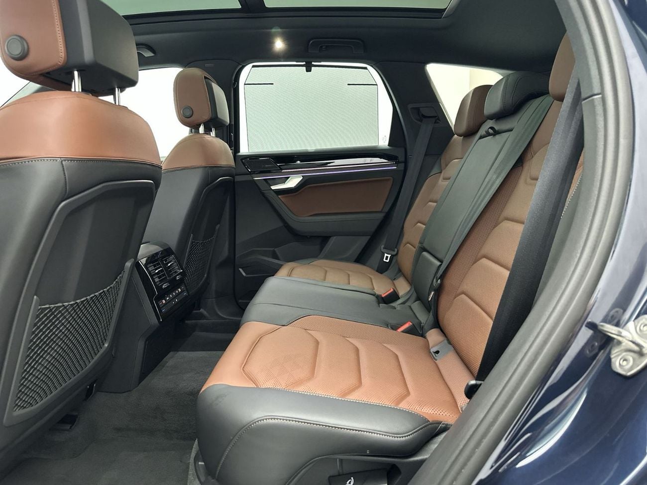 فولكس واجن طوارق 3.0T TL (340 HP) Touareg Elegance + Tirano (Ref#21179)