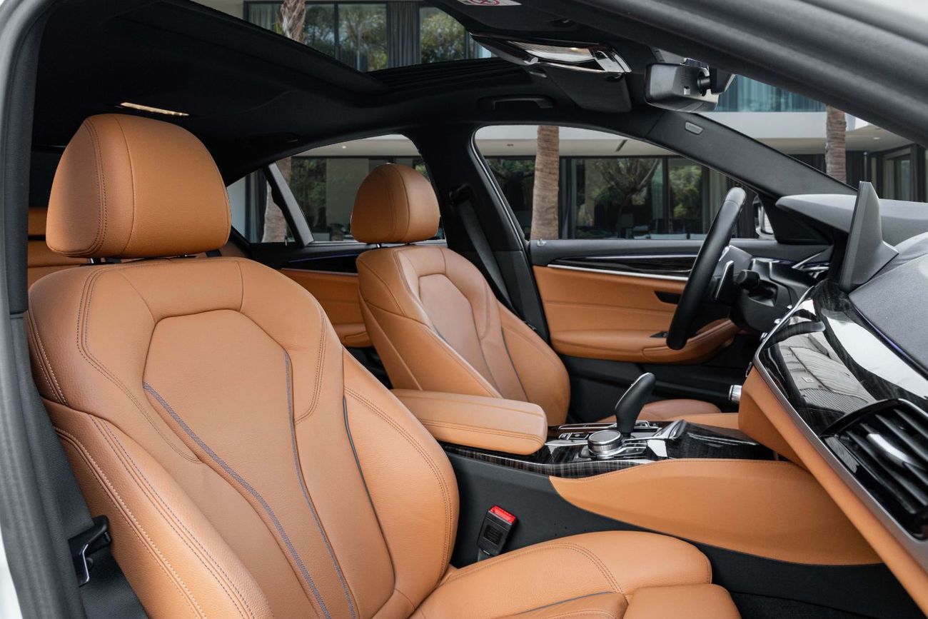 بي أم دبليو 520i M-Kit | 3,329 P.M  | 0% Downpayment | Agency Warranty!