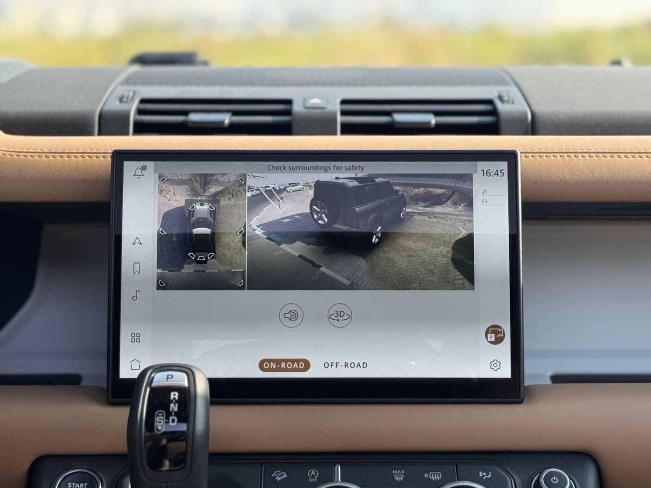 Land Rover Defender P400 90 SE 3.0L (5 Seater)