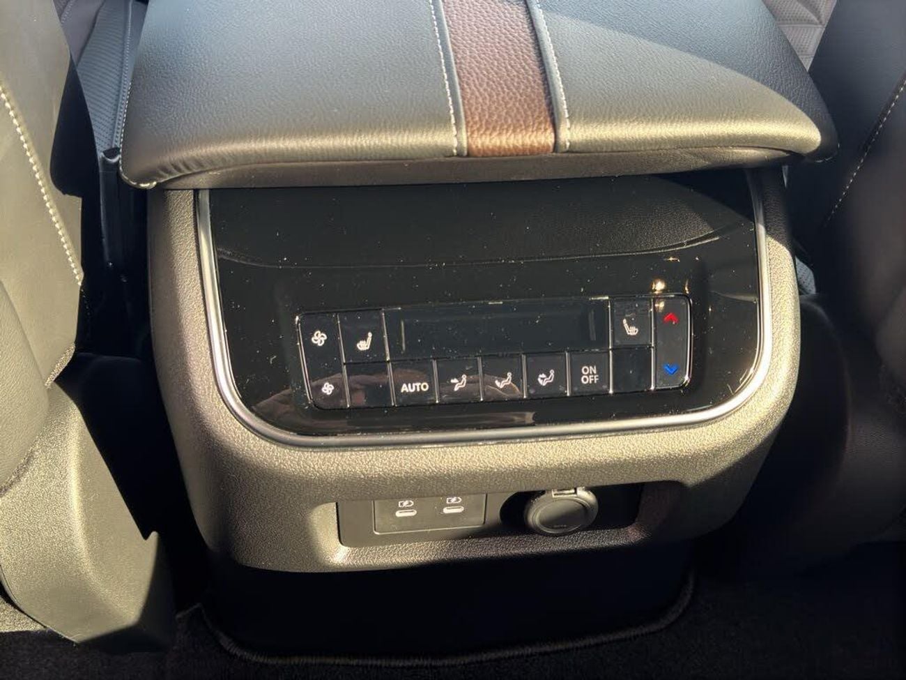 Nissan Armada Platinum Reserve Captain Seats