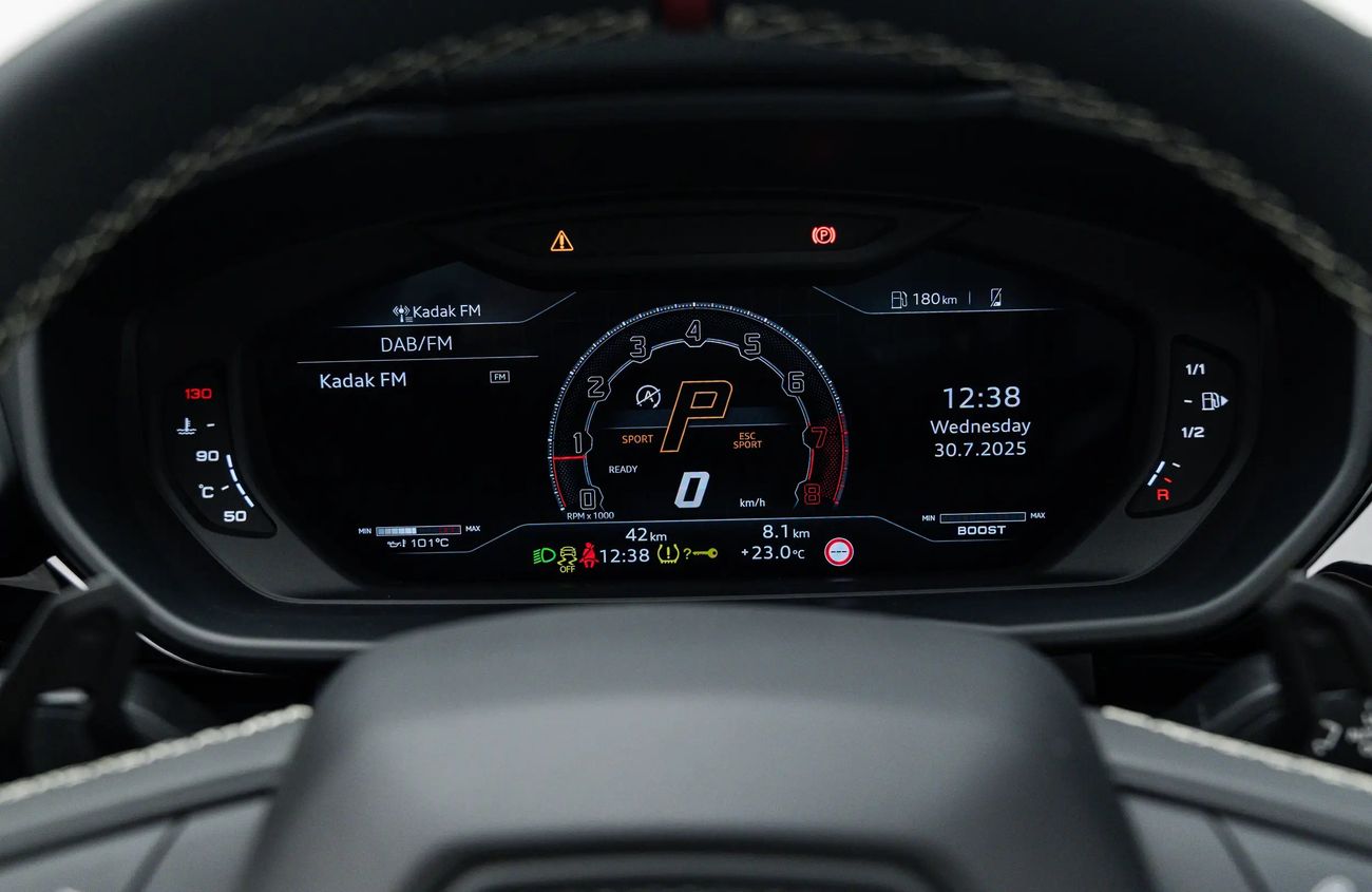 لامبورغيني اوروس 4.0L V8 Twin-Turbocharged Engine