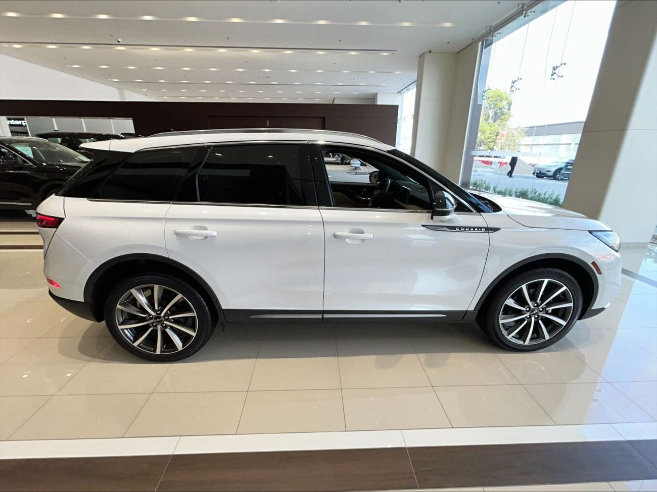 لينكولن كورساير COR320 CORSAIR RESERVE / AL TAYER MOTORS / AL QOUZ SHOWROOM