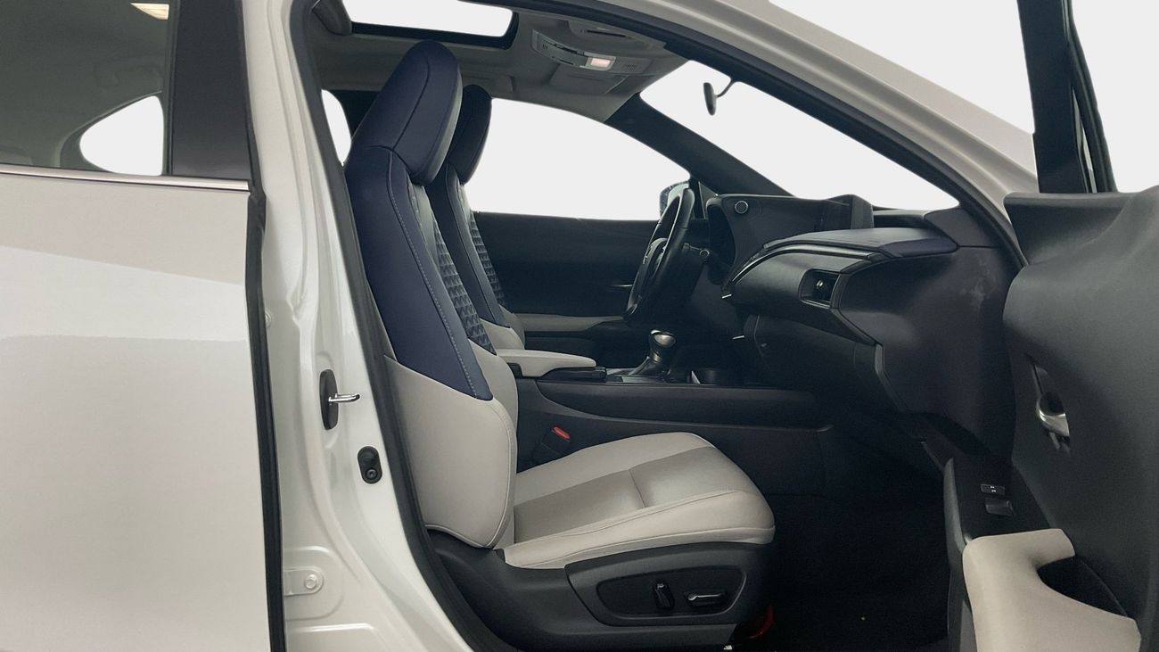 لكزس UX 200 Premier | شامل الضمان | 0 ﺪﻔﻋﺓ ﺃﻮﻟﻯ