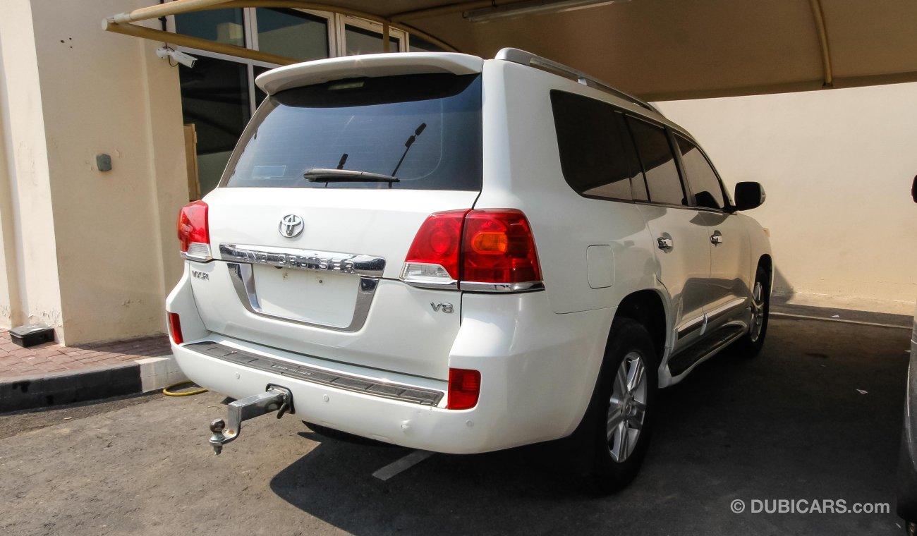 Toyota Land Cruiser VXR V8