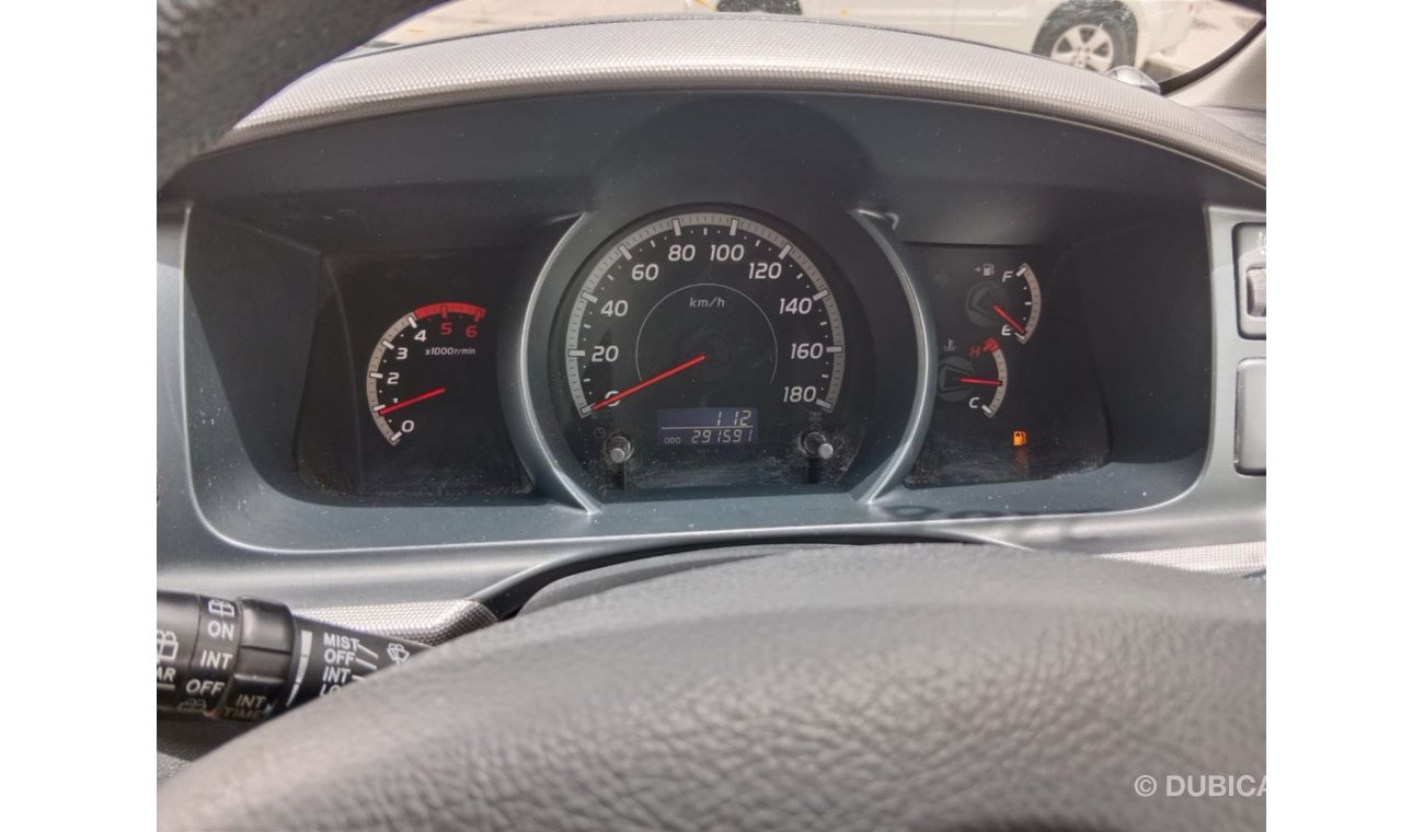 تويوتا هاياس TOYOTA HIACE VAN RIGHT HAND DRIVE (PM1384)