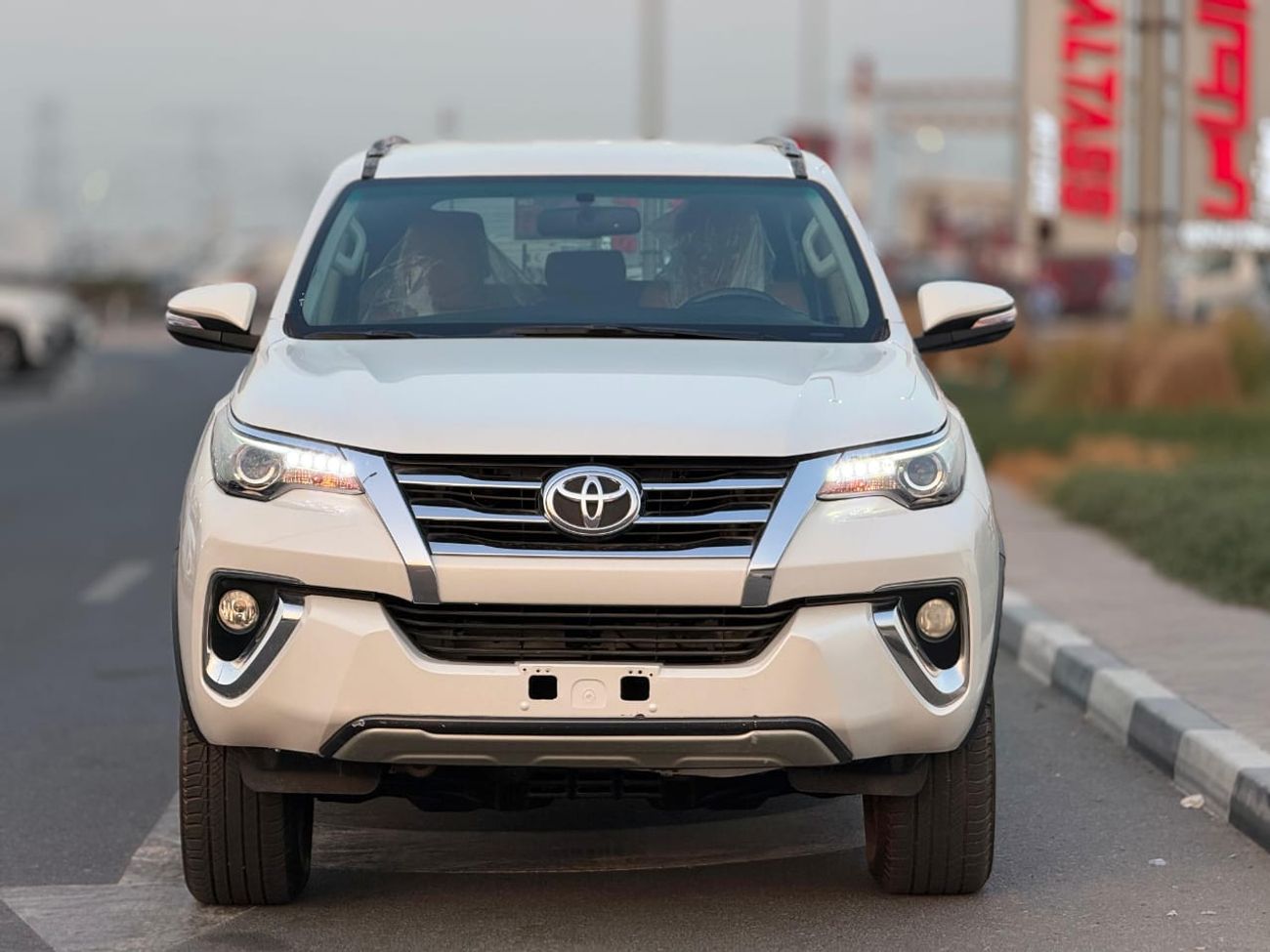 Toyota Fortuner Toyota fortuner 2019 white with orange interior LHD gcc specs 7 seaters