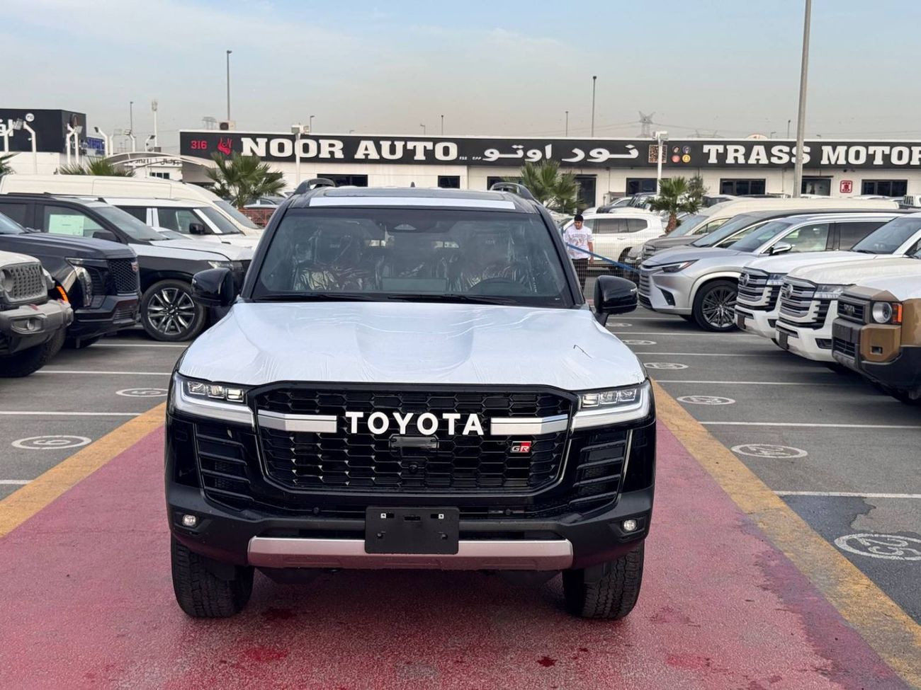 تويوتا لاند كروزر GR-S 3.3L