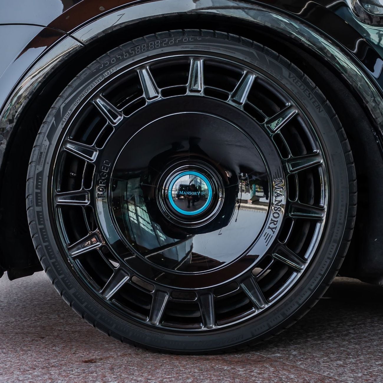 رولز رويس كولينان 2025  ROLLS ROYCE CULLINAN MANSORY  DONE ONLY 15,000KM