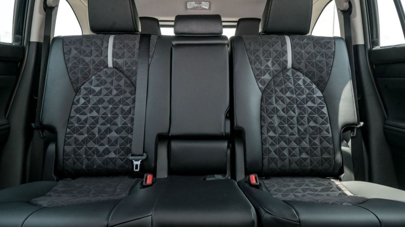 تويوتا هايلاندر Toyota Highlander GLE 2.5 HEV V4 AWD, Sunroof Black Edition - 2024 (Export)