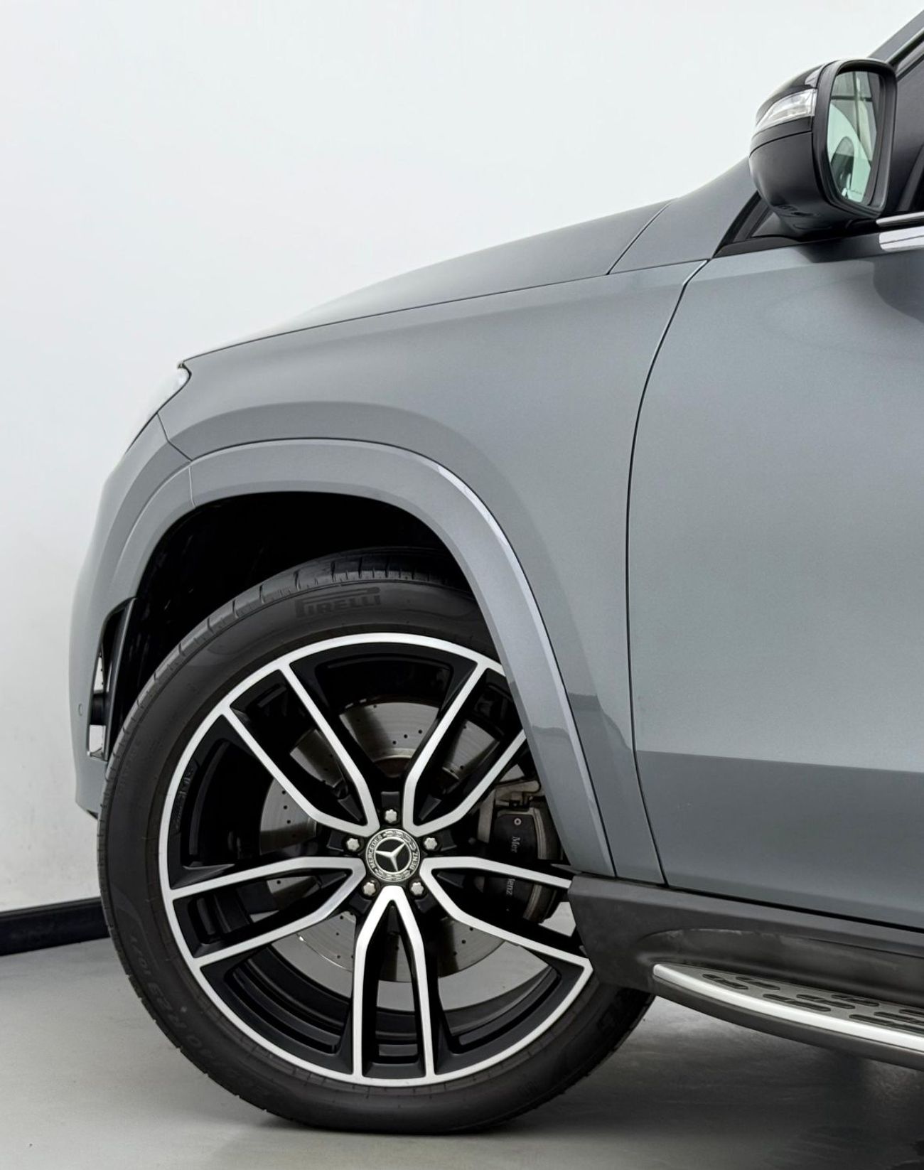 Mercedes-Benz GLS 450 Premium + 3.0L (367 HP) 2020 Mercedes Benz GLS450 4MATIC, Warranty, Full MB Service History, 7 Seate