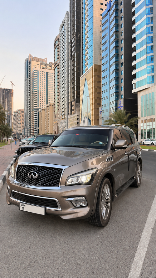 Infiniti QX80 LUXURY