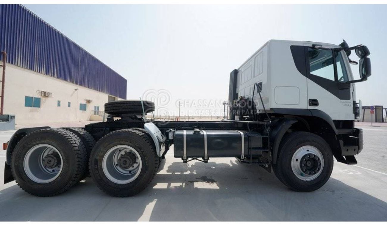 Iveco Trakker IVECO, GCW 130 Ton HP 440, Sleeper Cabin w/ Hub Reduction MY21 Tractor Head Tractor Head Diesel