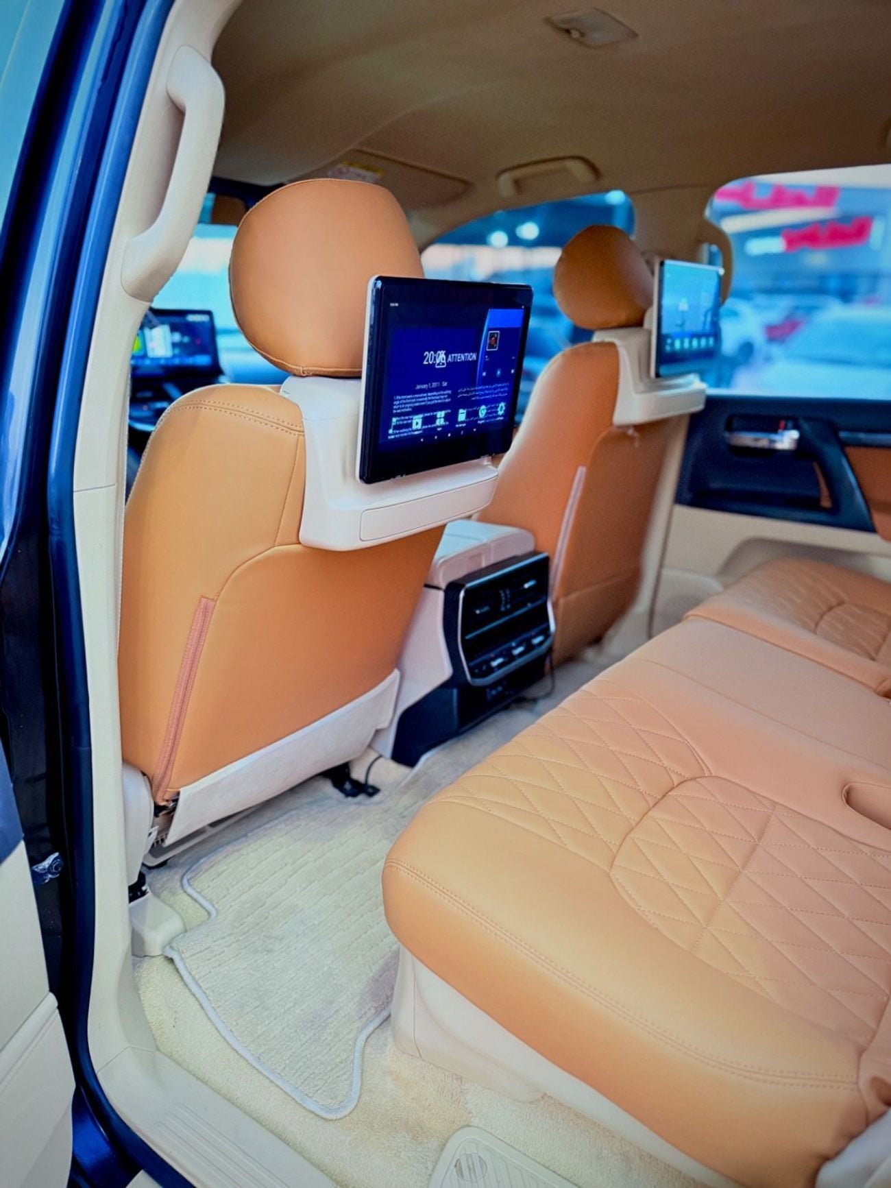 تويوتا لاند كروزر GXR 2019 FACELIFTED 2025 WITH INTERIOR AND EXTERIOR V6 4.0L GCC IN EXCELLENT CONDITION