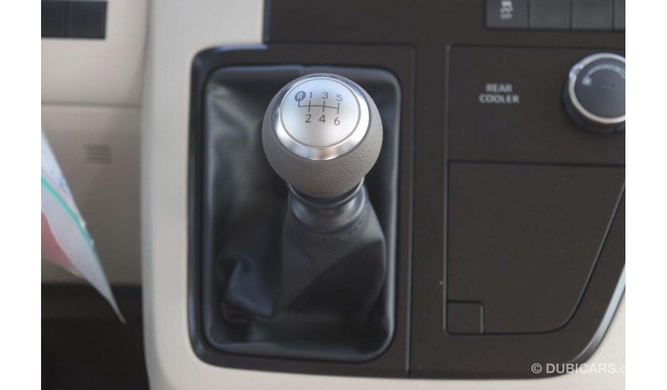 Toyota Hiace Toyota Hiace/2.8L/Diesel/Manual/2021/13 str