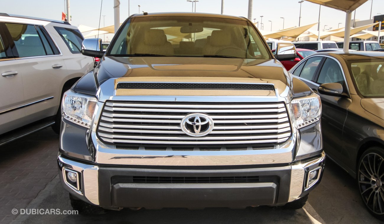 Toyota Tundra 5.7 L V8