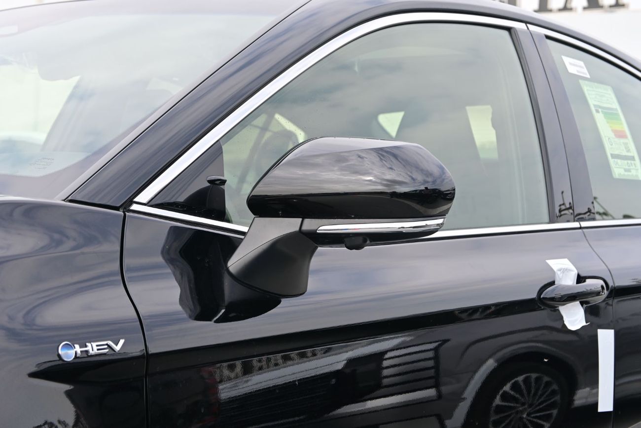 تويوتا كامري Toyota Camry Limited 2.5L Hybrid GCC, Model 2025, Color Black