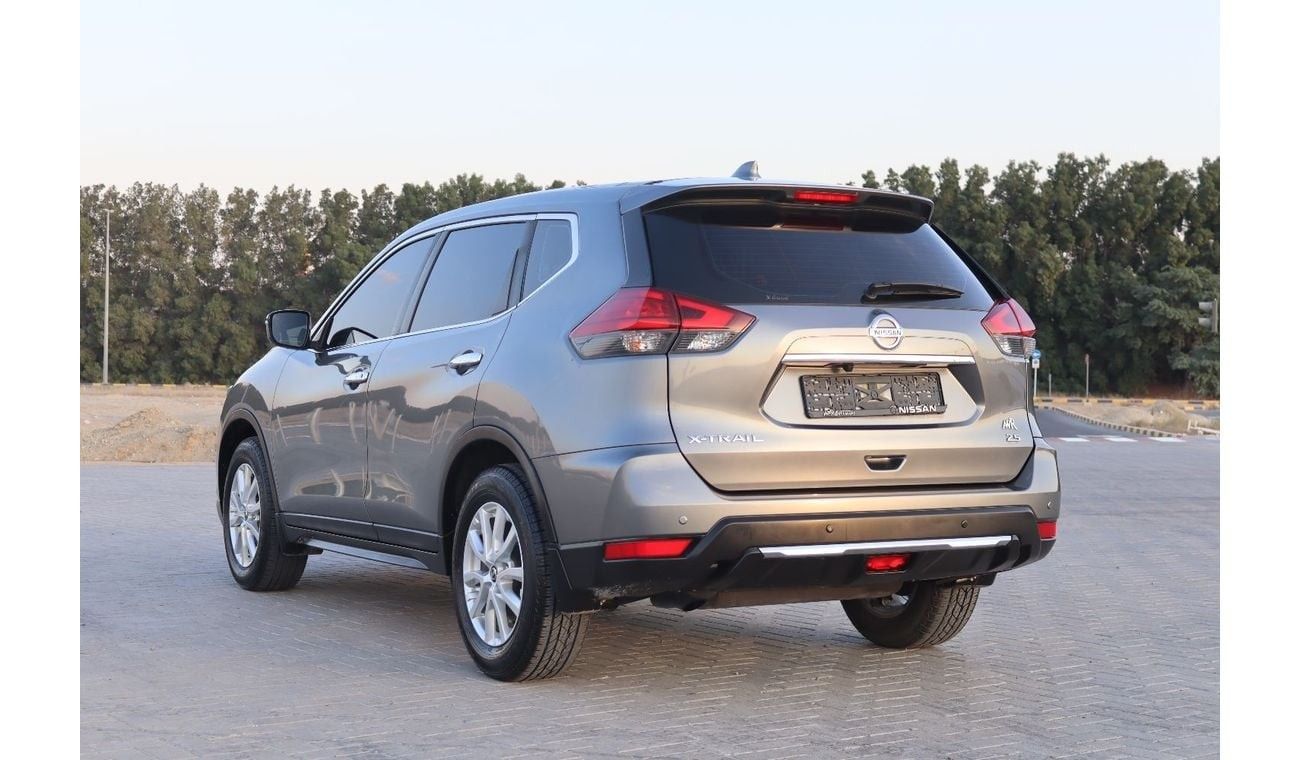 نيسان إكس تريل S 2.5L (169 HP) FWD (5 Seater)