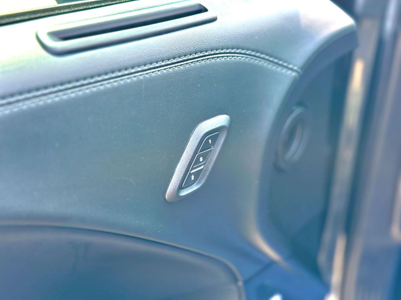 Dodge Challenger R/T 5.7L (370 HP) | Monthly 1400/- | 0% DP | Memory Seats | Super Track Pak | # 75325