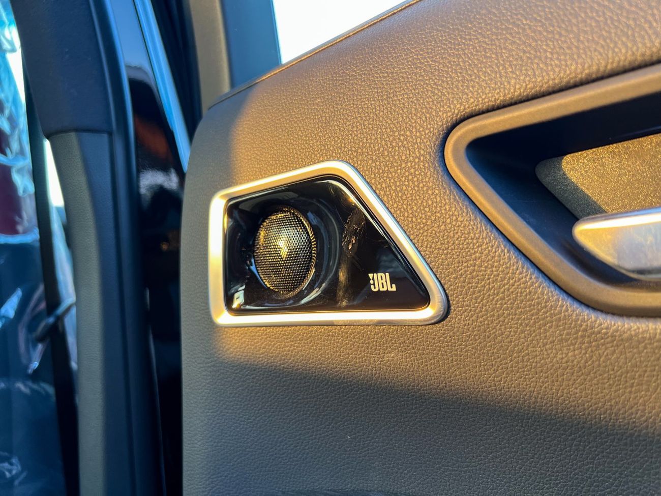 تويوتا لاند كروزر EXPORT PRICE - 2025 LC300 3.5L VXR Hybrid (Highest Spec - Oman)