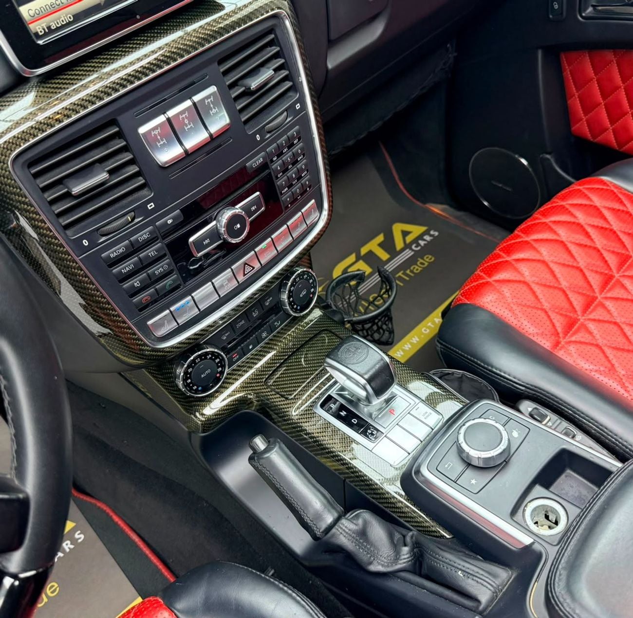 Mercedes Benz G63 AMG STD 2015 Mercedes G63 AMG, Full Service History, Carbon Fiber Interior, Excellent Condition, GCC