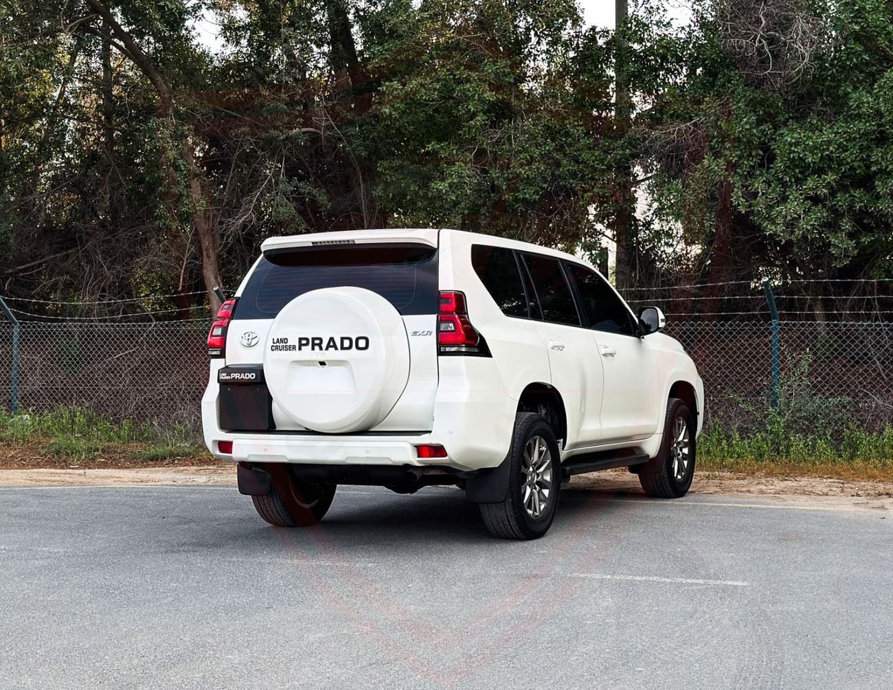 Toyota Prado EXR 4.0L 4WD Toyota Prado | 4.0 L | 2019 | GCC | Accident-Free | In Excellent Condition | 2030 P.M