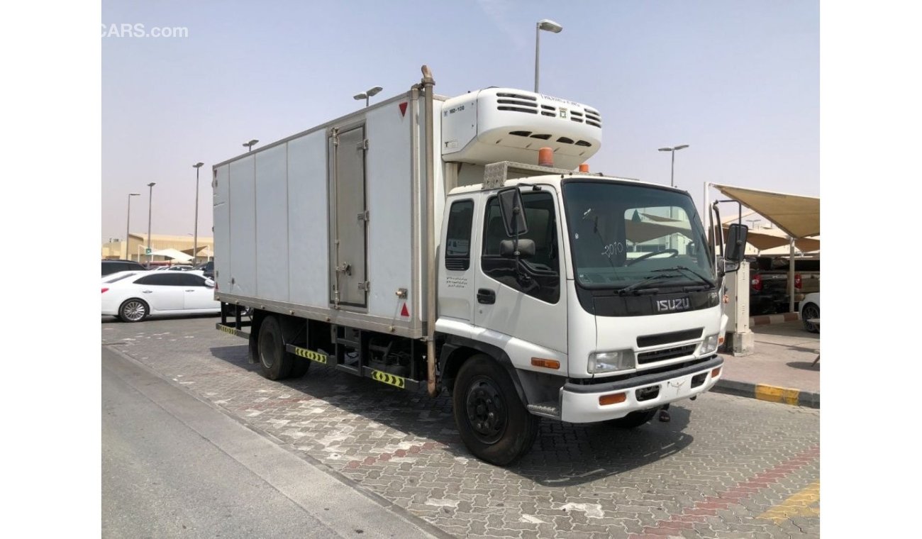 Isuzu NPR GCC FREEZER