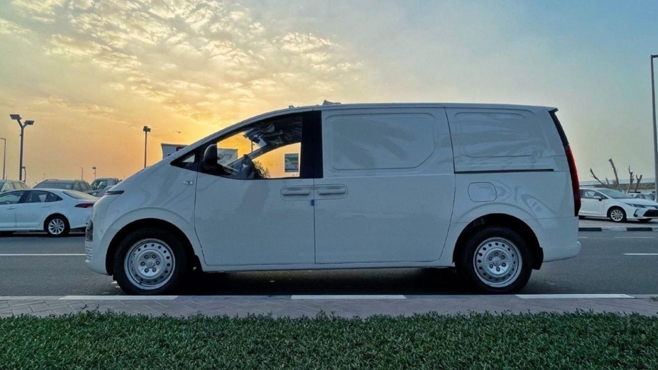 Hyundai Staria 3.5 L Cargo van Automatic