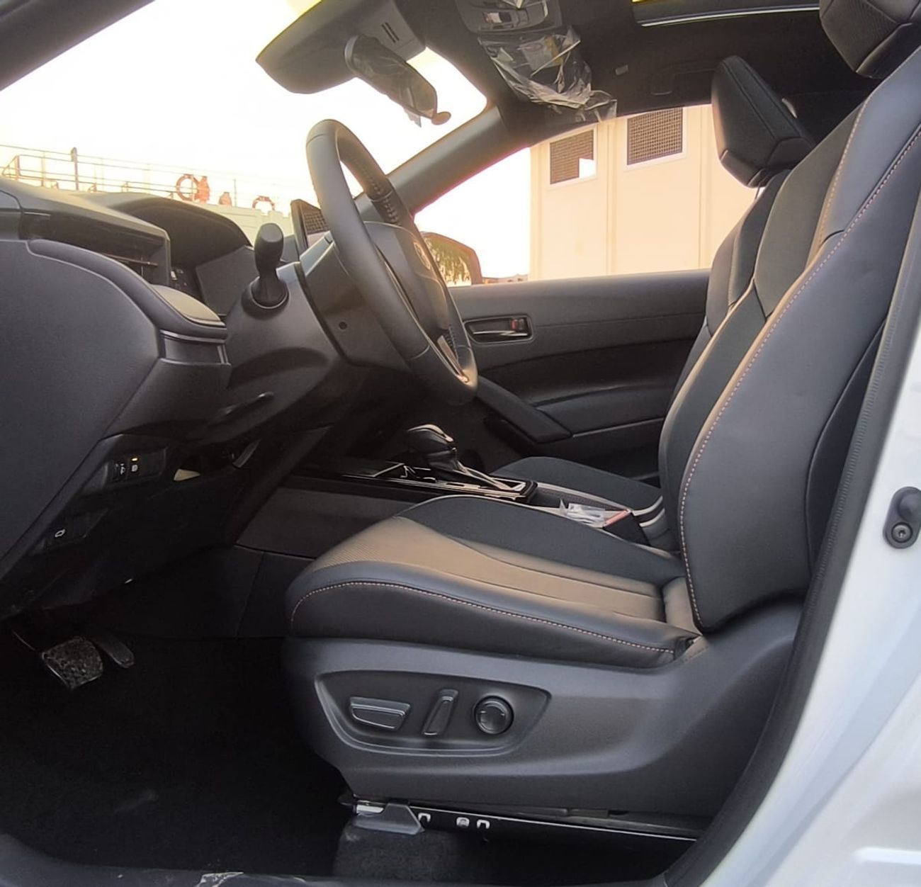 تويوتا فرونتلاندر 2.0L Hybrid Luxury Plus Full Option (Top Option) 2025 Brand New Export Only