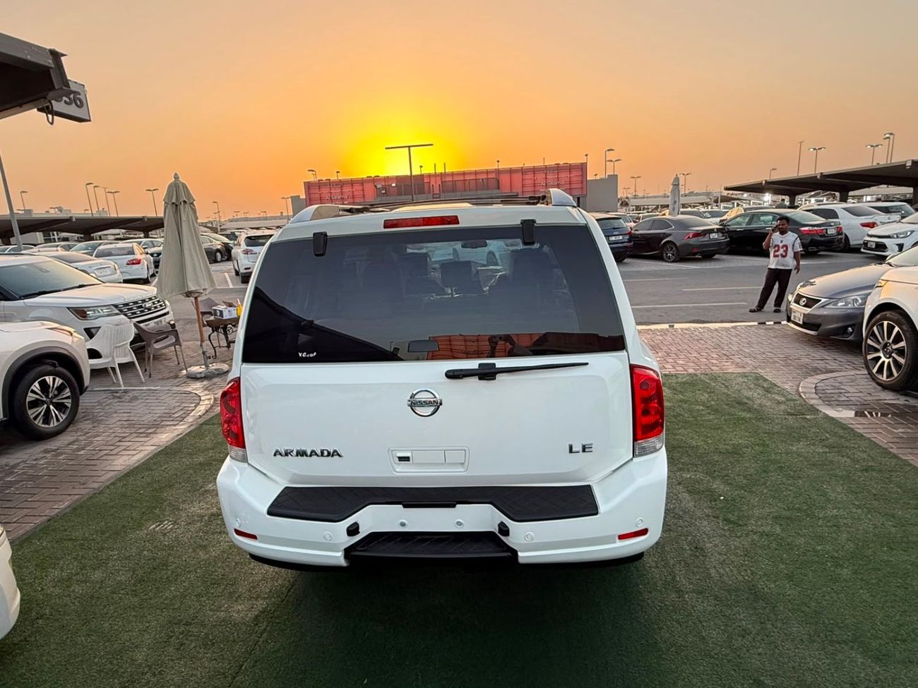 Nissan Armada LE first owner, two original keys