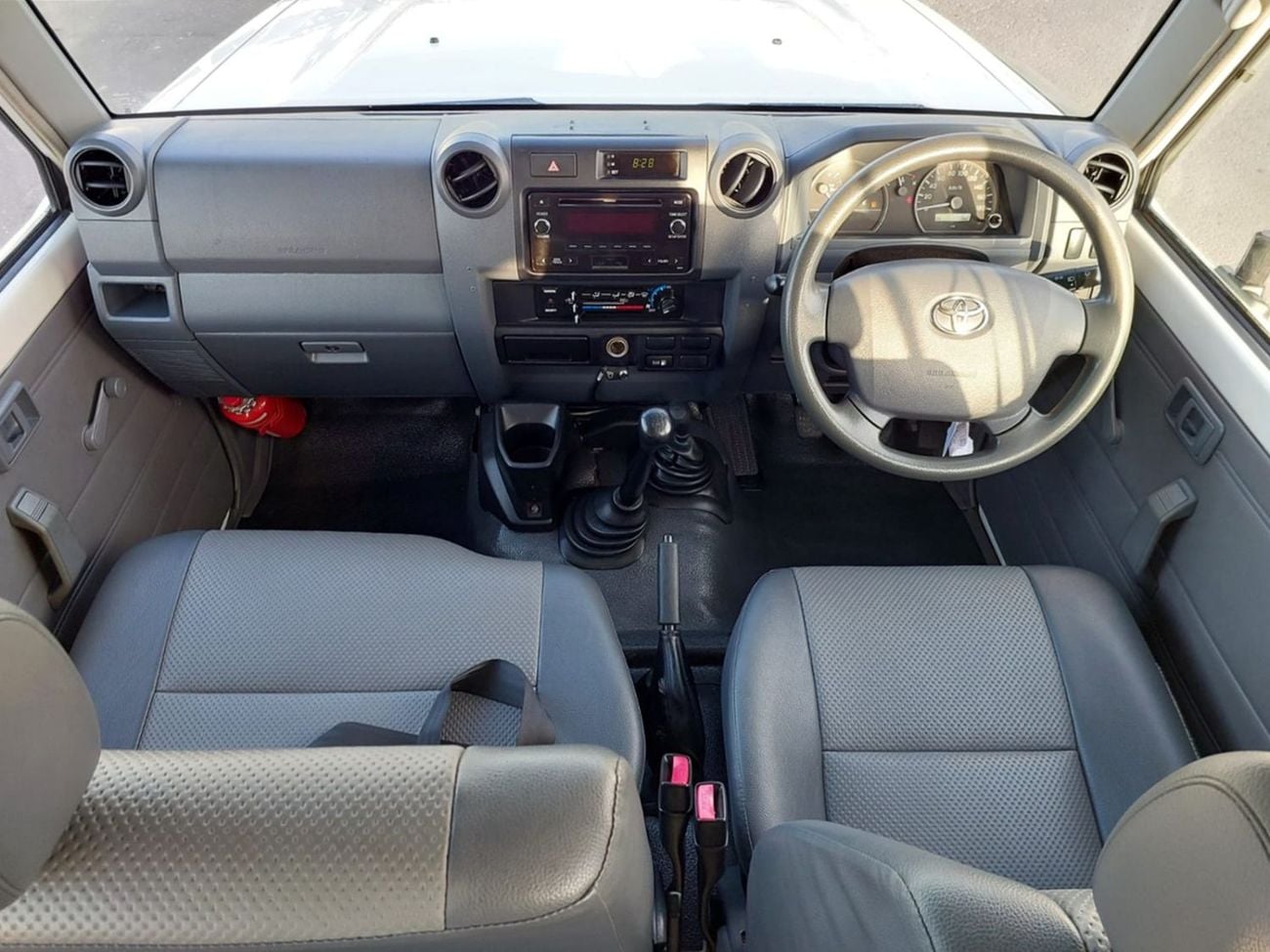 تويوتا لاند كروزر TOYOTA LAND CRUISER SUV RHD 2017 MODEL 4.2 L DIESEL MANUAL(PM89605)