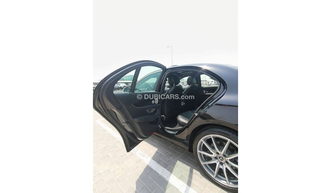 Mercedes-Benz E 350 Merecedes-Benz E350 - 2021 - Black